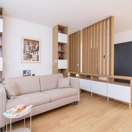 City Studio With Ac Czarnowiejska By Renters Cracovia Exterior foto