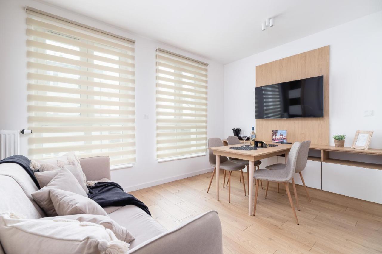 City Studio With Ac Czarnowiejska By Renters Cracovia Exterior foto