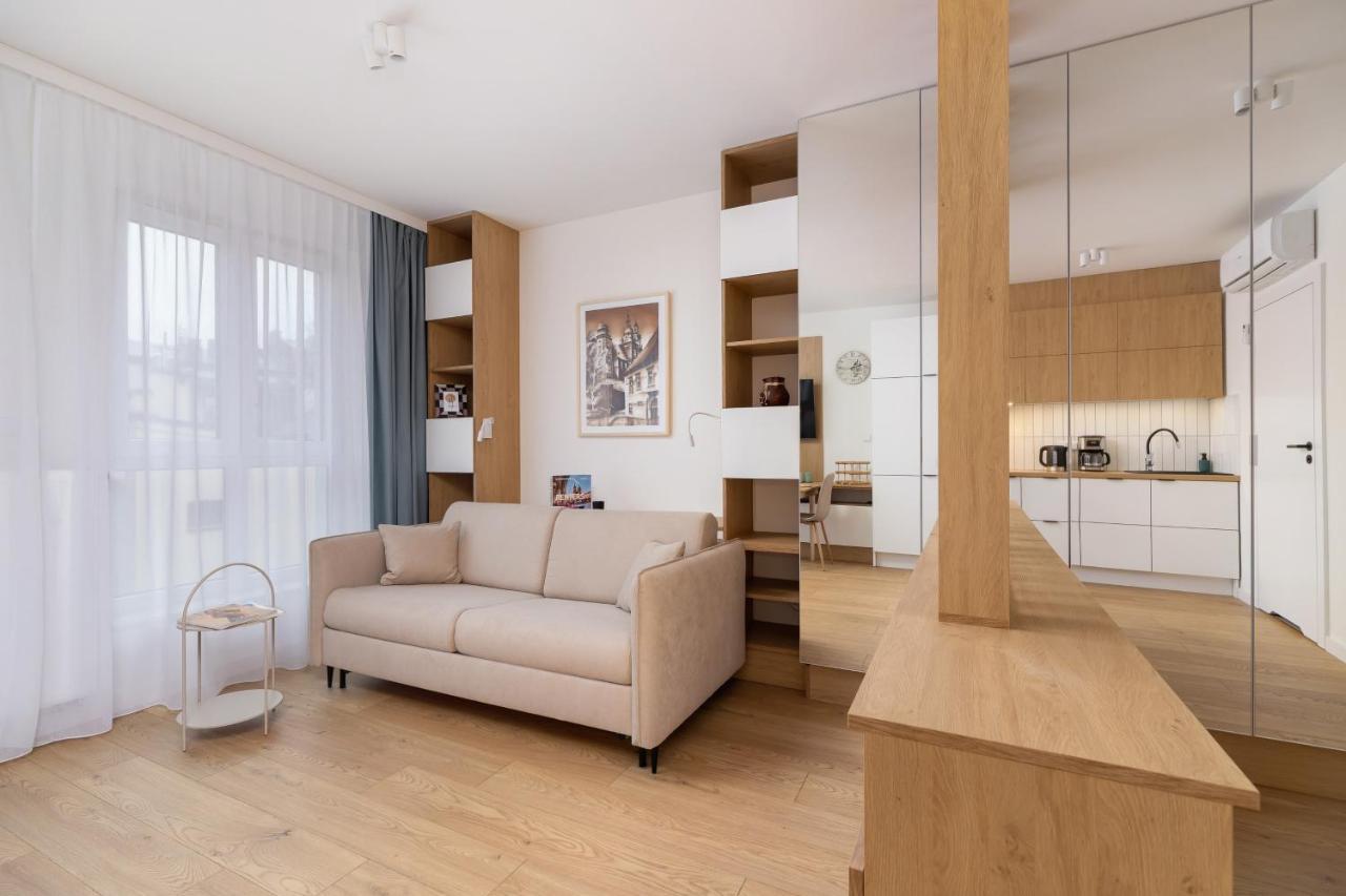 City Studio With Ac Czarnowiejska By Renters Cracovia Exterior foto
