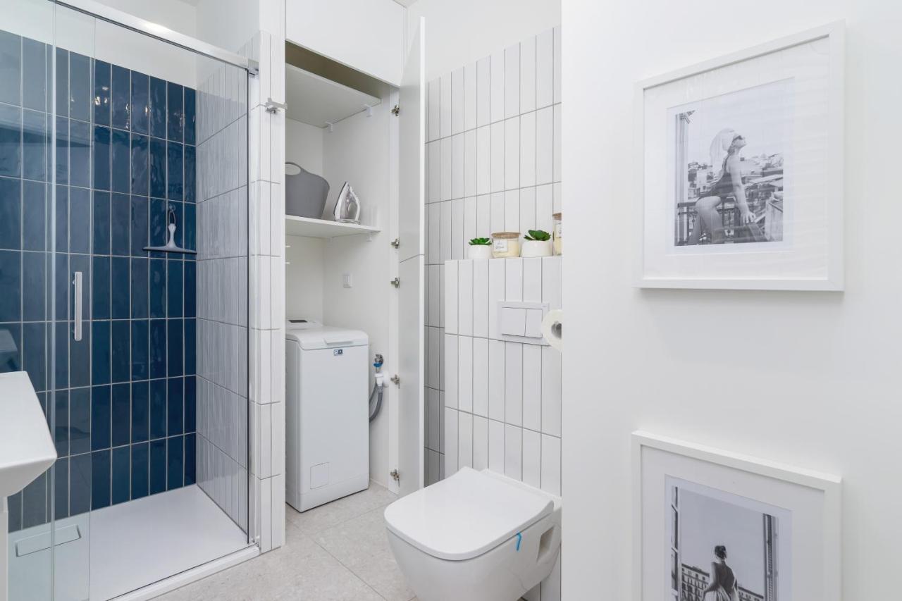 City Studio With Ac Czarnowiejska By Renters Cracovia Exterior foto