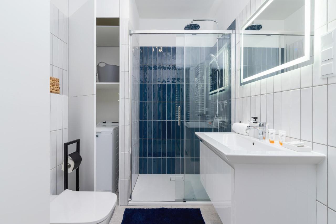 City Studio With Ac Czarnowiejska By Renters Cracovia Exterior foto